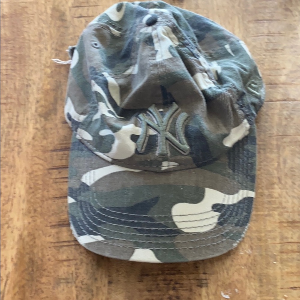 Cute camo NY baseball hat